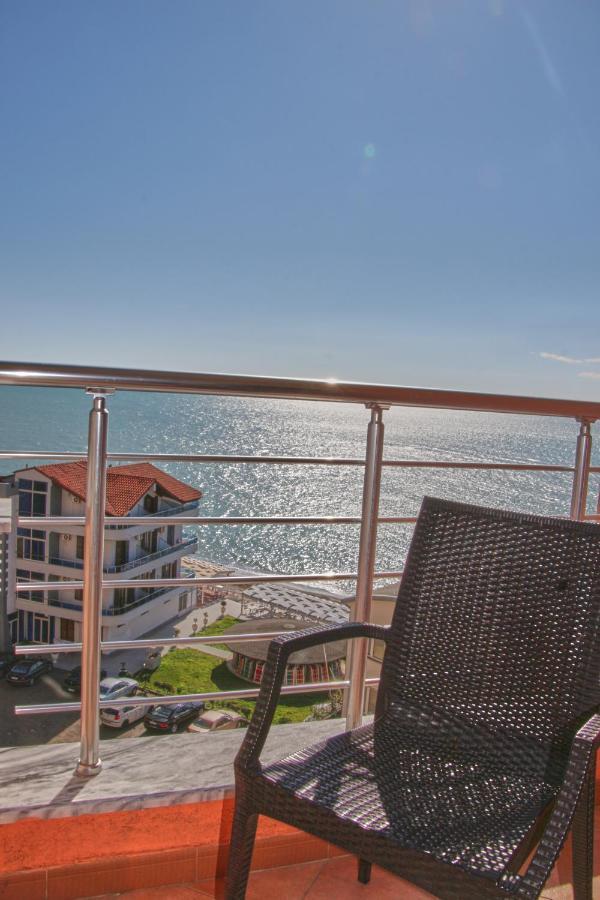 Hotel Nais Beach Durrës Exterior foto